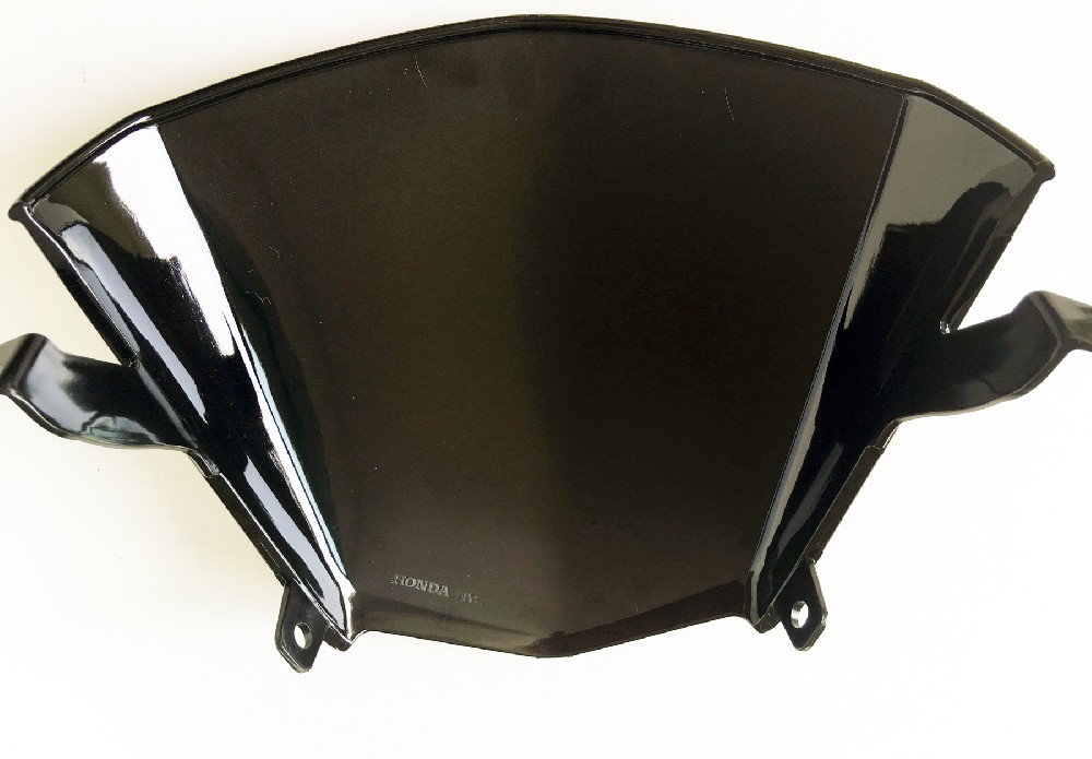 plastic injection mould（38）